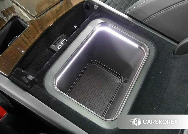 Cadillac Escalade 5th Generation 2024 Черный из Кореи, фото 6