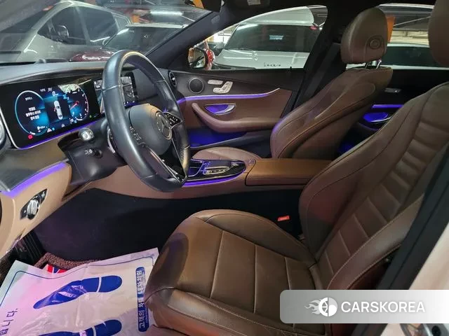 Mercedes-Benz E-Class W213 2022 Белый из Кореи, фото 6