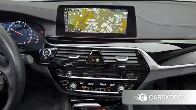 BMW 5 Series (G30) 2019 Серебряный из Кореи, фото 6