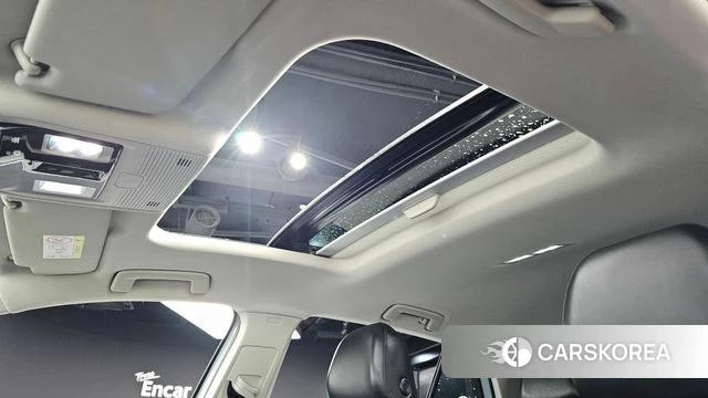 Volkswagen Golf 8th Generation 2025 Светло-серебряный цвет из Кореи, фото 6