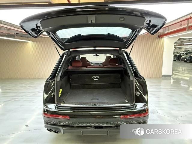 Audi SQ7 2025 Черный из Китая, фото 6