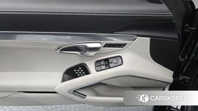 Porsche 718 Boxster 2024 Черный из Кореи, фото 6