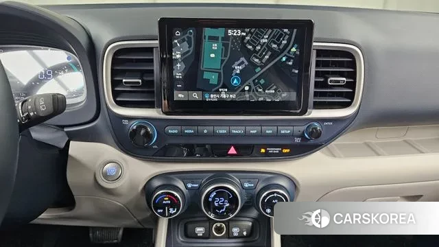 Hyundai Venue 2023 Белый из Кореи, фото 6