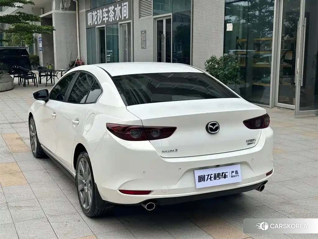 Mazda 3 2022 Белый из Китая, фото 6