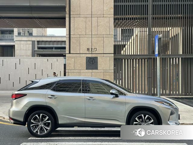Lexus RX 2021 Темно-серый из Китая, фото 6