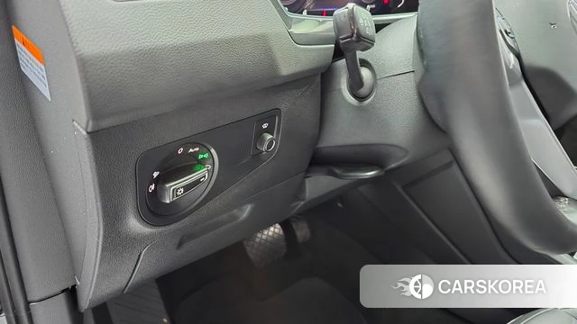 Volkswagen Tiguan second Generation 2022 Белый из Кореи, фото 6