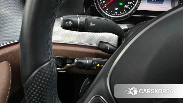 Mercedes-Benz E-Class W213 2018 Серый из Кореи, фото 6