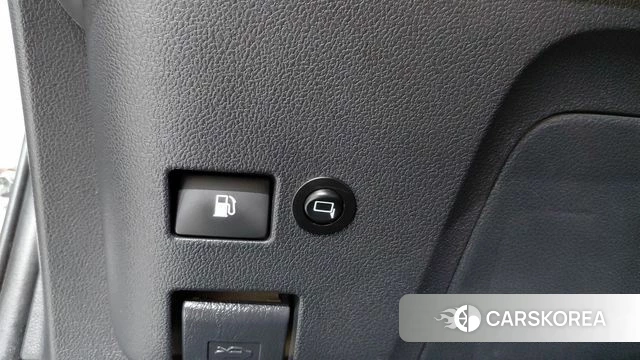 Toyota Prius 4th Generation 2022 Белый из Кореи, фото 6