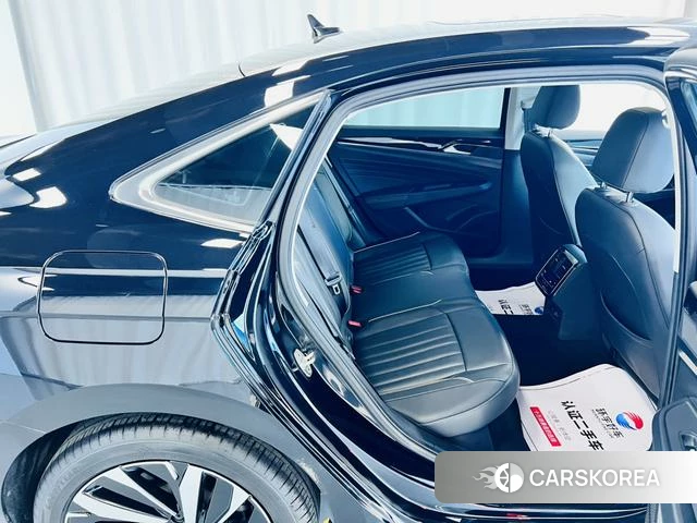 Volkswagen Passat 2023 Черный из Китая, фото 6