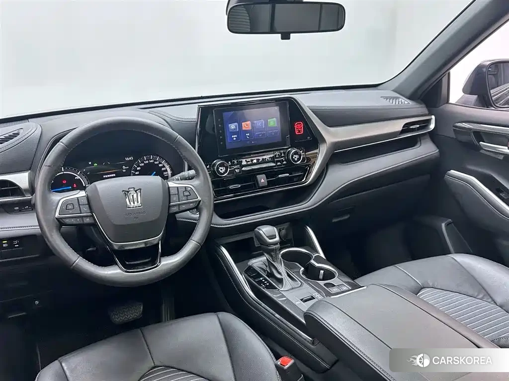 Toyota Crown 2024 Черный из Китая, фото 6