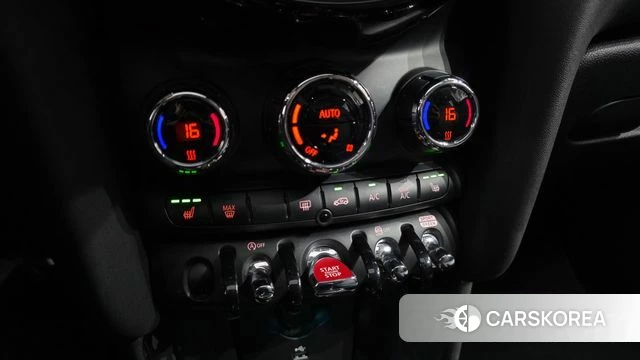 Mini Cooper 2021 Серебряный из Кореи, фото 6