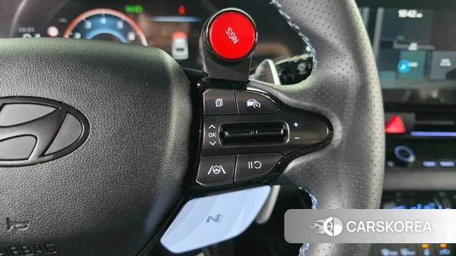 Hyundai The New Avante (CN7) 2024 Серебристо-серый из Кореи, фото 6