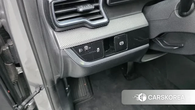 Kia Sportage 5th Generation 2021 Серебристо-серый из Кореи, фото 6