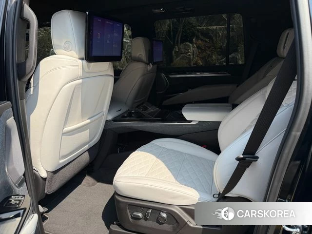 Cadillac Escalade 5th Generation 2025 Черный из Кореи, фото 6
