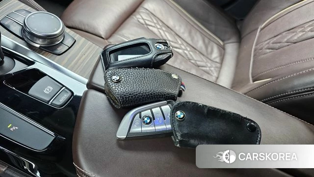 BMW 5 Series (G30) 2018 Белый из Кореи, фото 6