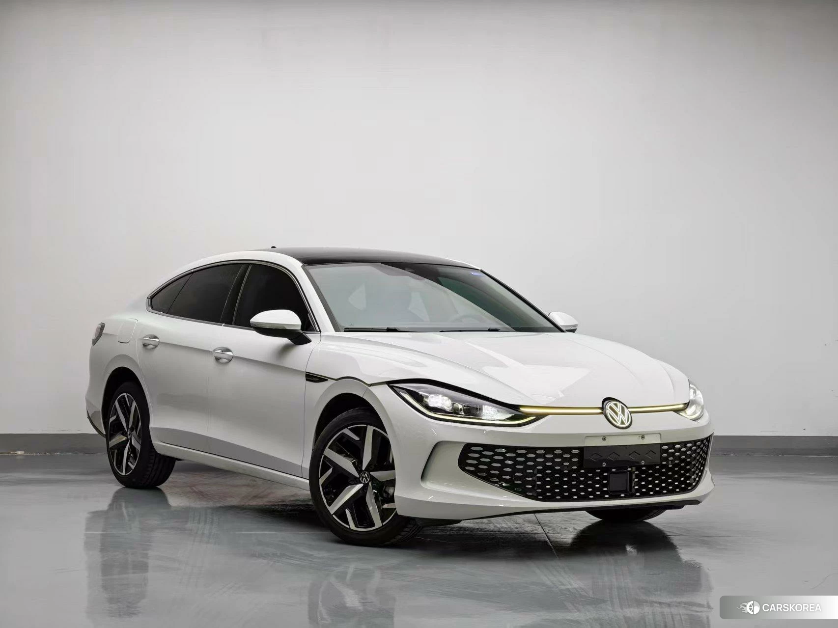 Volkswagen Lingdu 2023 Белый из Китая, фото 5