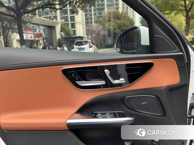 Mercedes-Benz Class C 2024 Белый из Китая, фото 6