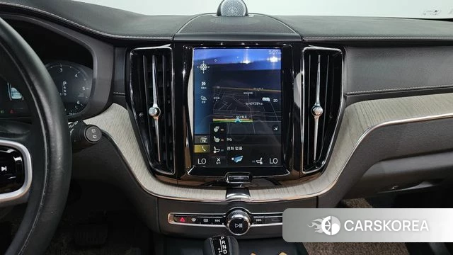 Volvo XC60 second Generation 2020 Белый из Кореи, фото 6
