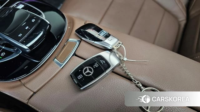 Mercedes-Benz E-Class W213 2018 Белый из Кореи, фото 6