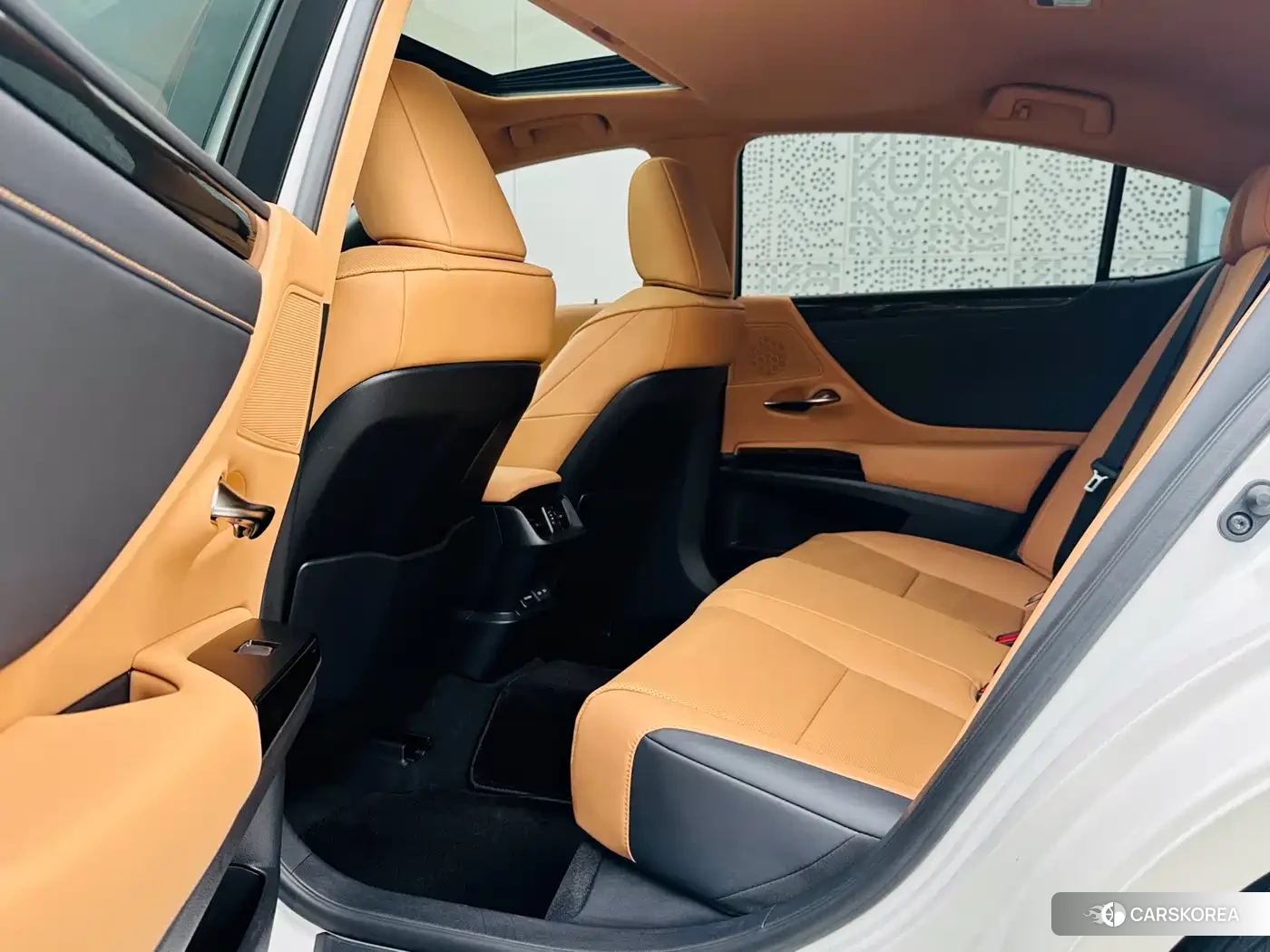 Lexus ES 2023 Белый из Китая, фото 6