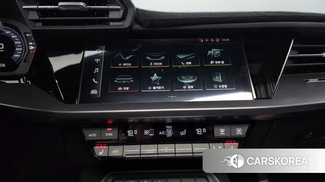 Audi A3 (8Y) 2023 Белый из Кореи, фото 6