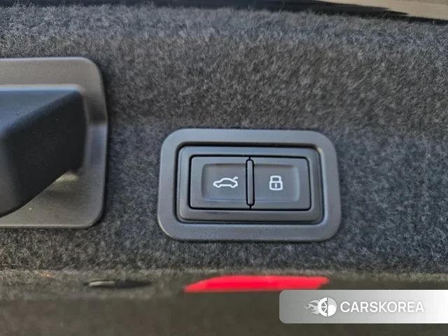 Audi A6 (C8) 2023 Черный из Кореи, фото 6