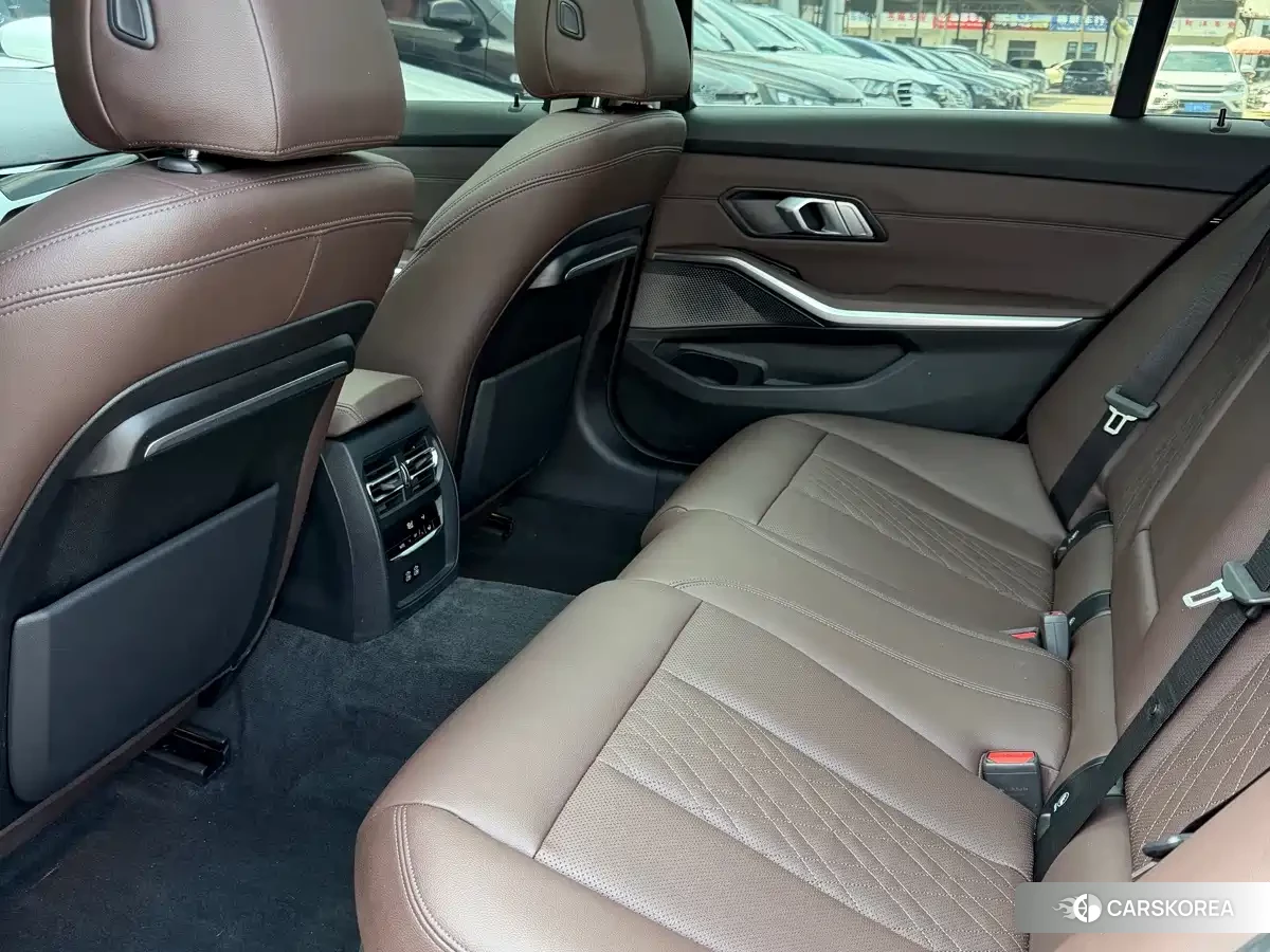 BMW 3 series 2022 Черный из Китая, фото 6