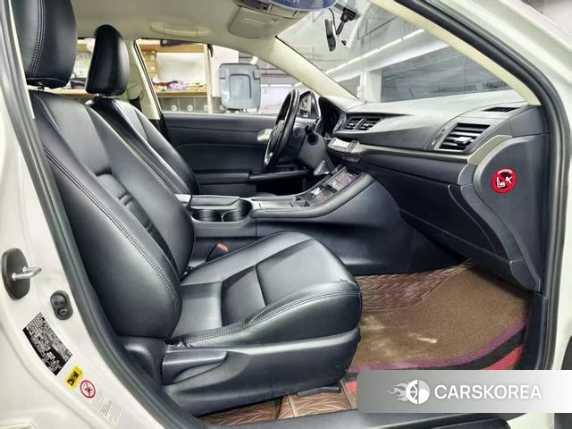 Lexus CT 2018 Белый из Китая, фото 6
