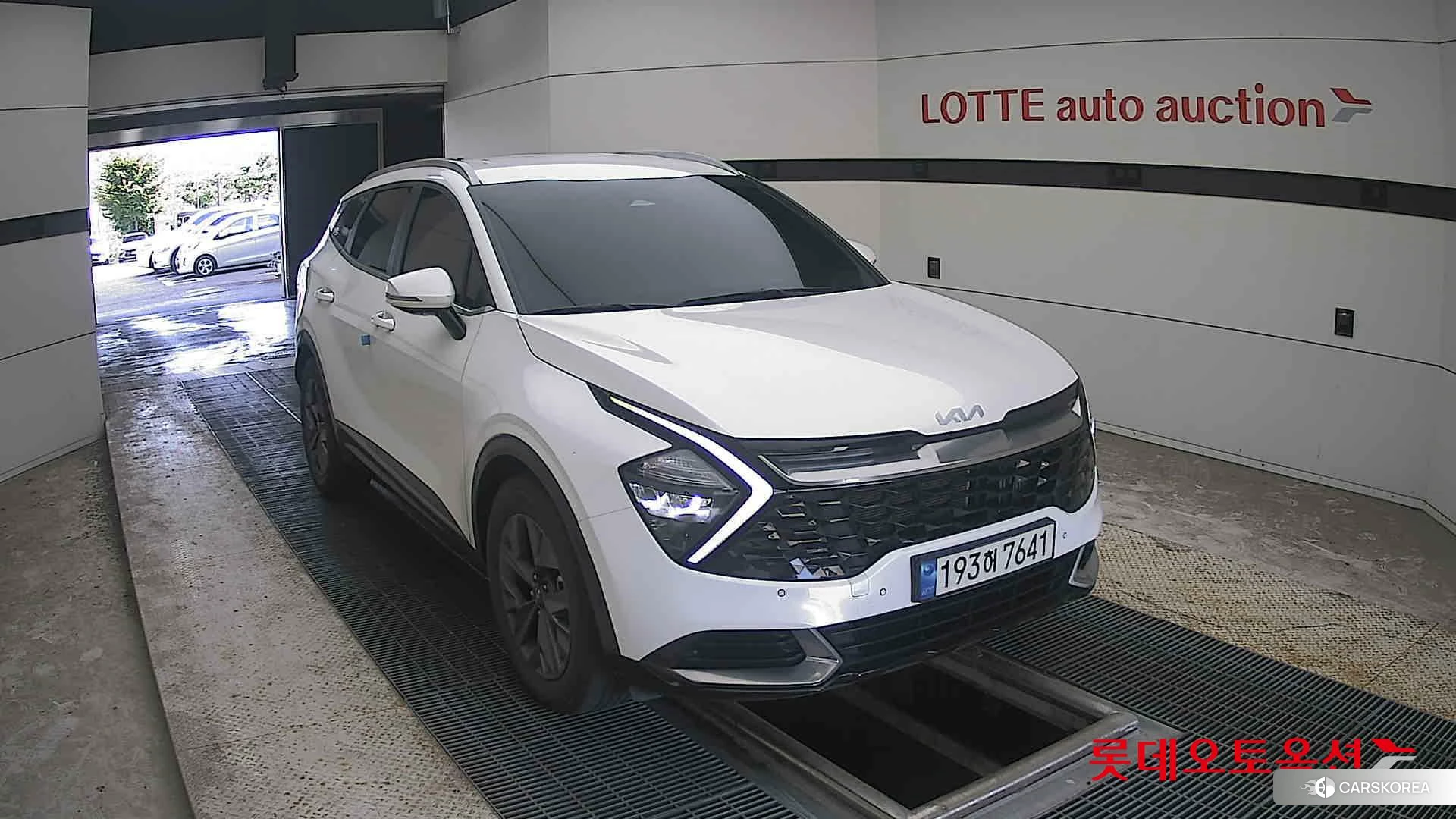 Kia Sportage 2023 Snow White Pearl (optional) из Кореи, фото 6