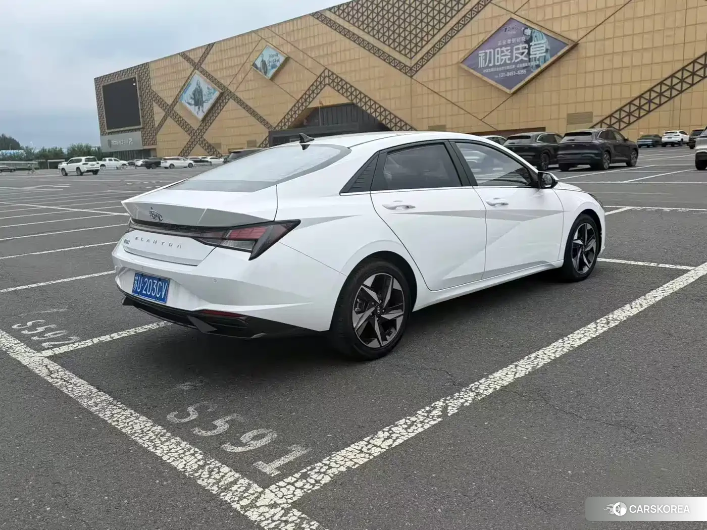 Hyundai Elantra 2022 Белый из Китая, фото 6