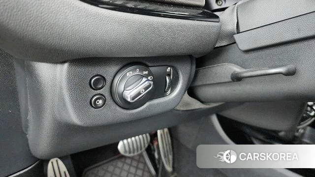 Mini Cooper S Clubman 2023 Черный из Кореи, фото 6