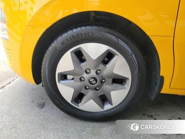 Hyundai Staria 2025 Желтый из Кореи, фото 6