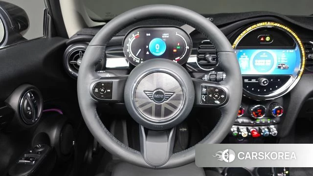 Mini Cooper 2023 Жемчужный цвет из Кореи, фото 6