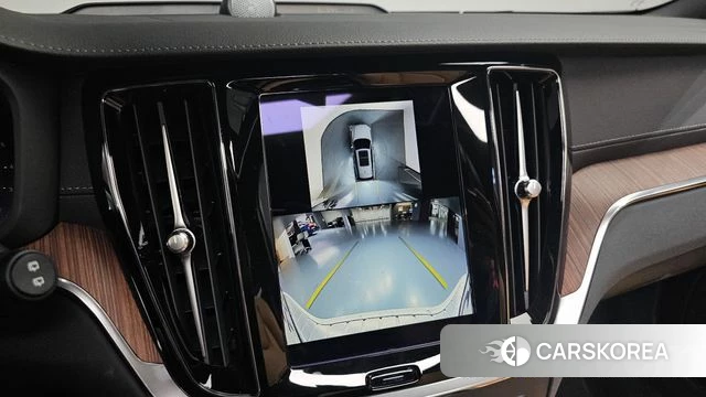 Volvo V60 Cross-Country 2nd Generation 2024 Белый из Кореи, фото 6