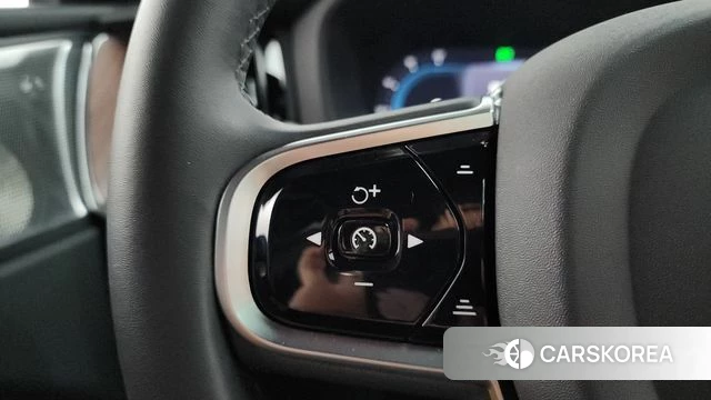 Volvo XC60 second Generation 2023 Белый из Кореи, фото 6