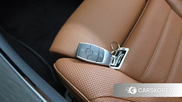 Mercedes-Benz GLC-Class X253 2022 Белый из Кореи, фото 6