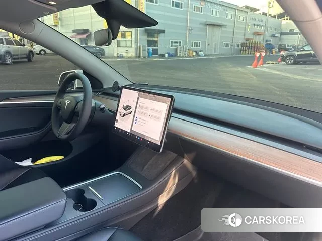 Tesla Model Y 2024 Белый из Кореи, фото 6