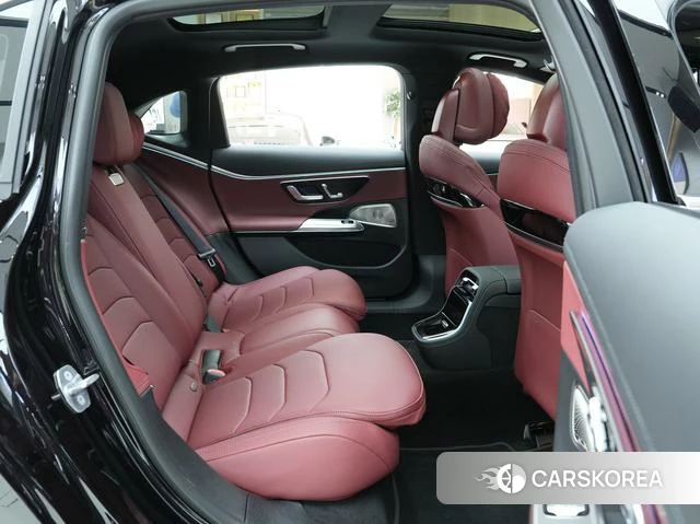 Mercedes-Benz E-class 2025 Черный из Китая, фото 6