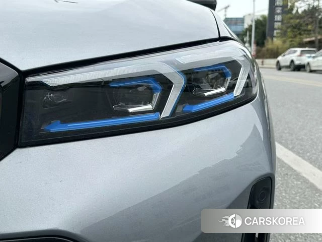 BMW 3 series 2024 Серебристо-серый из Китая, фото 6