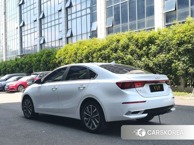 Kia K3 2022 Белый из Китая, фото 6