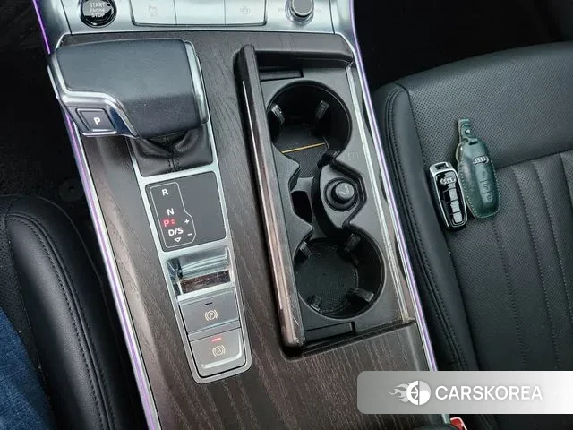 Audi A6 (C8) 2021 Белый из Кореи, фото 6