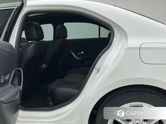 Mercedes-Benz Class A 2021 Белый из Китая, фото 6