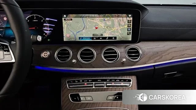 Mercedes-Benz E-Class W213 2023 Черный из Кореи, фото 6