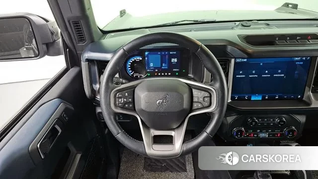 Ford Bronco 6th Generation 2022 Черный из Кореи, фото 6