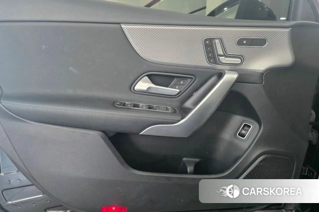 Mercedes-Benz A-Class W177 2021 Черный из Кореи, фото 6