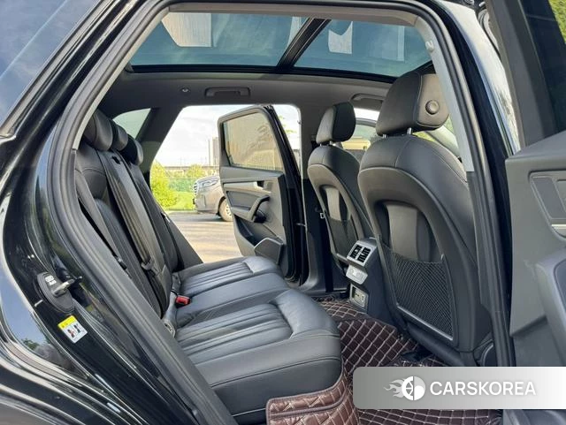 Audi Q5L 2022 Черный из Китая, фото 6