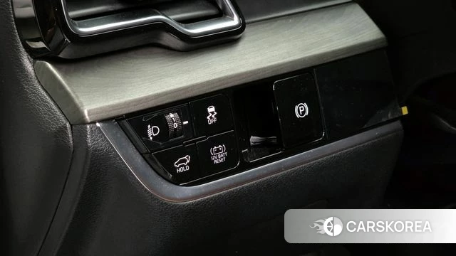 Kia Sportage 5th Generation Hybrid 2023 Белый из Кореи, фото 6