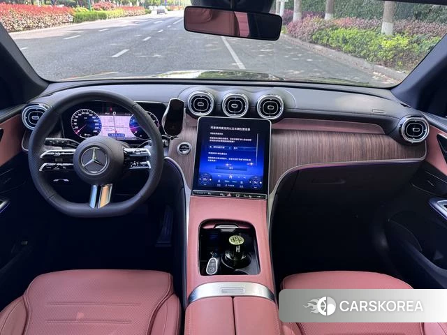 Mercedes-Benz GLC 2024 Черный из Китая, фото 6