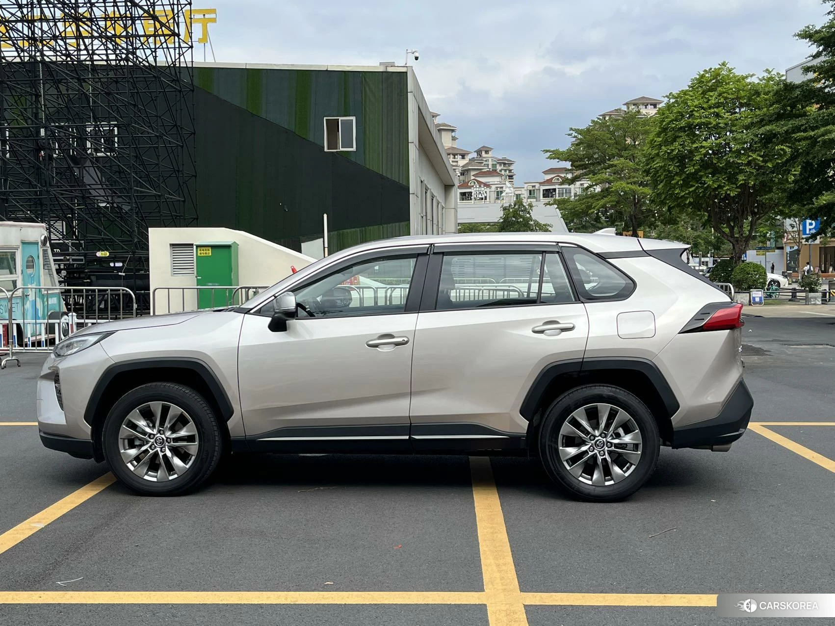 Toyota Wilanda 2024 Серебристо-серый из Китая, фото 6
