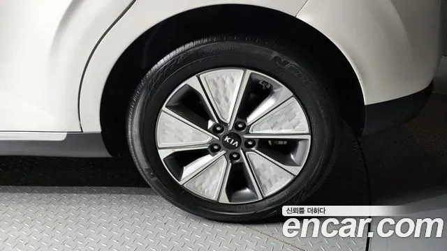 Kia Soul Booster EV 2019 Белый из Кореи, фото 6